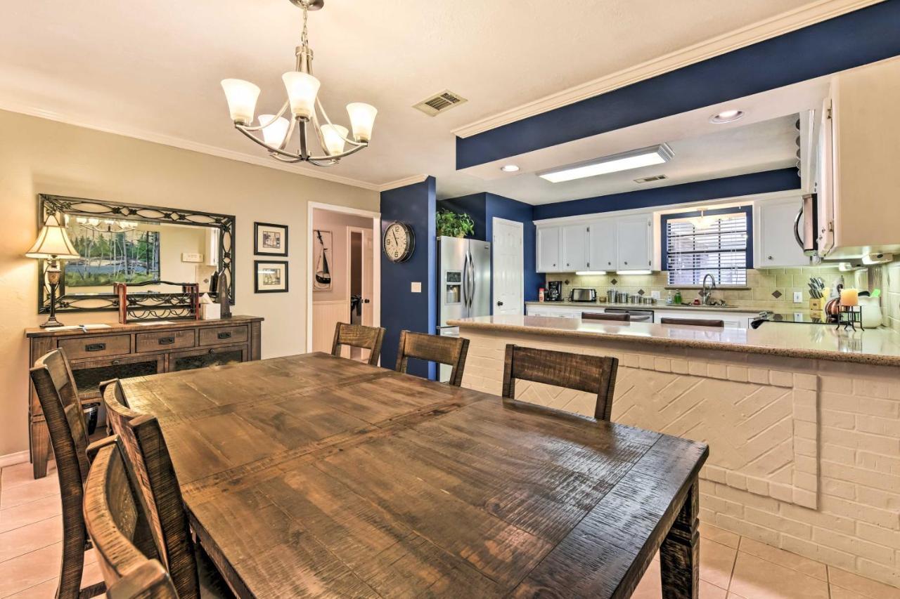 Quiet Lake Conroe Townhome With 2 Boat Slips! Willis Luaran gambar