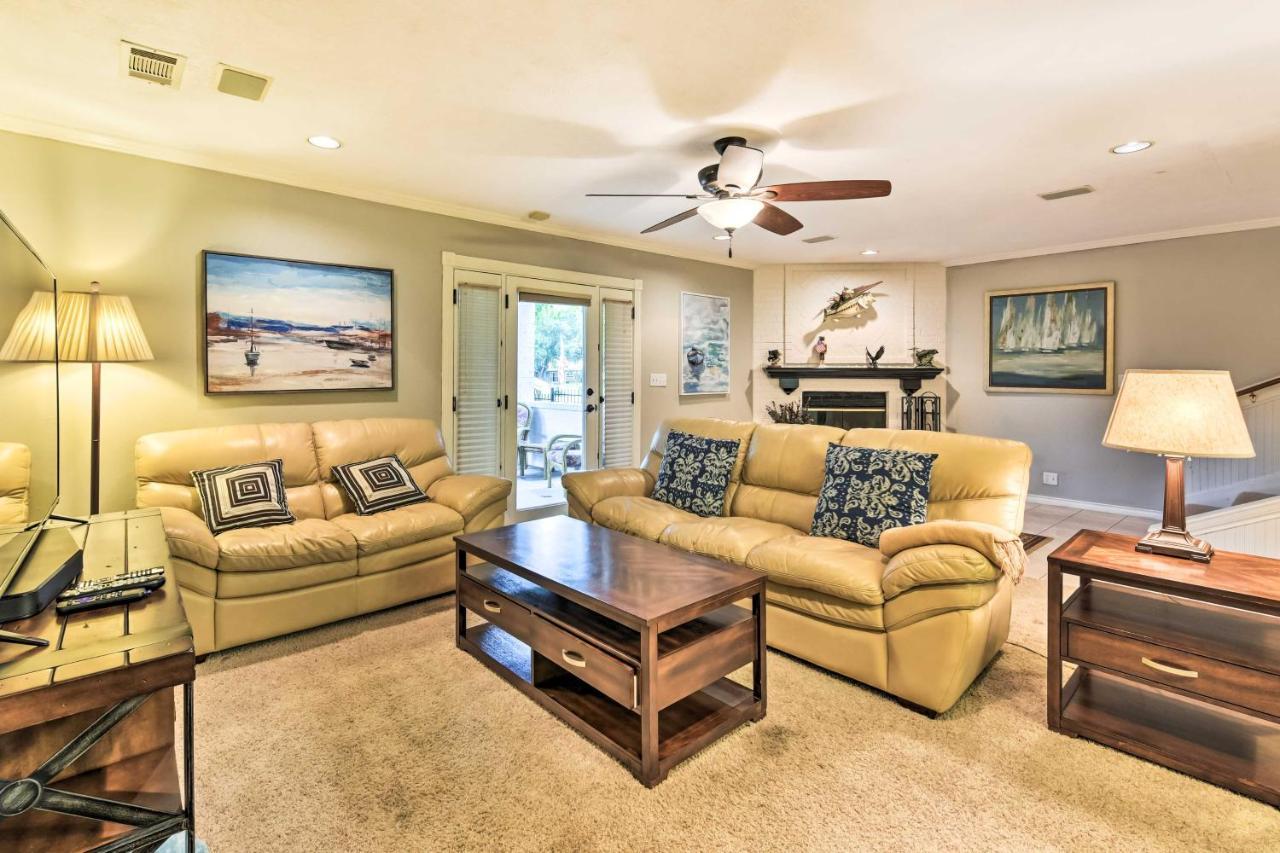 Quiet Lake Conroe Townhome With 2 Boat Slips! Willis Luaran gambar