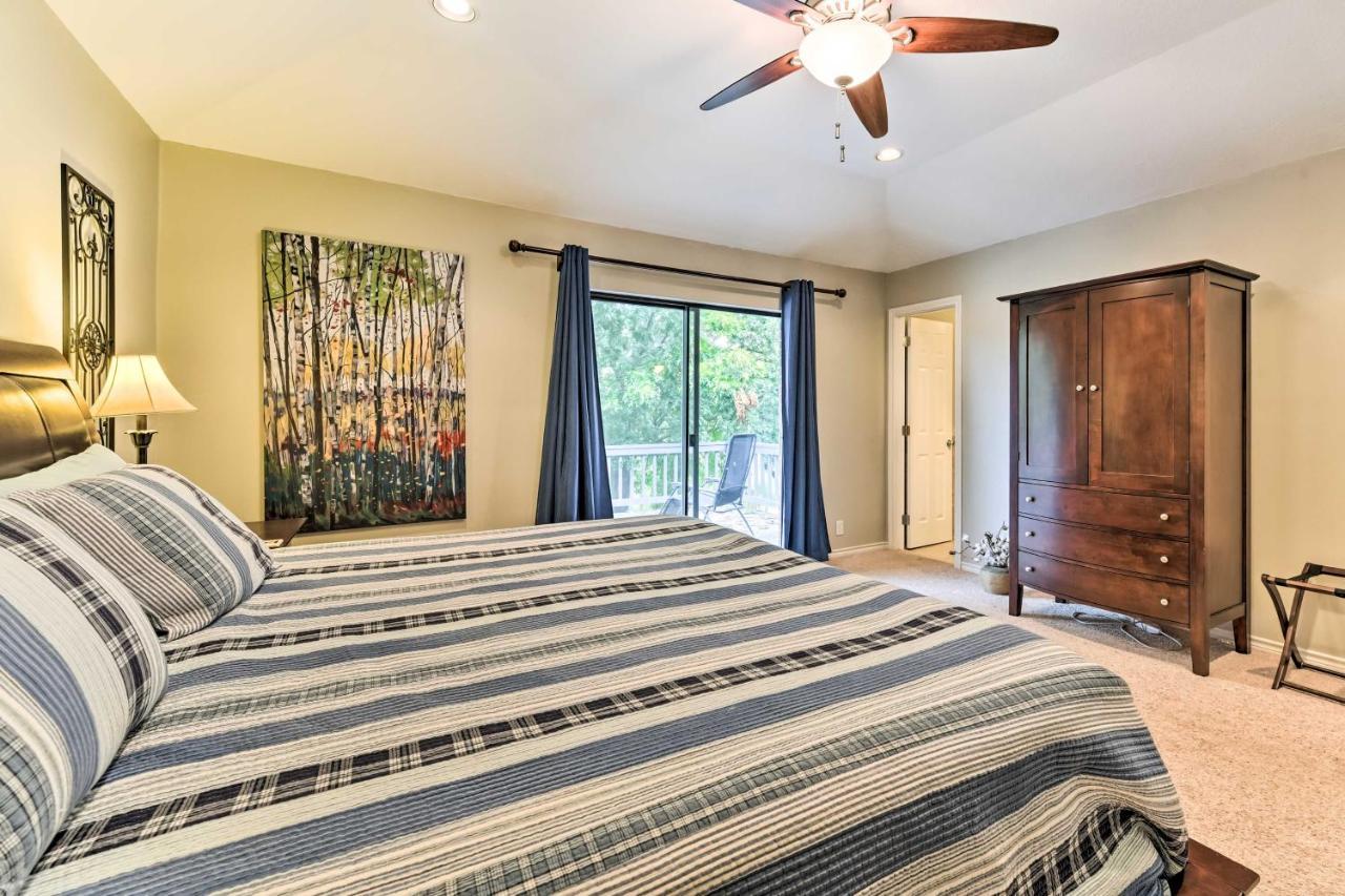 Quiet Lake Conroe Townhome With 2 Boat Slips! Willis Luaran gambar