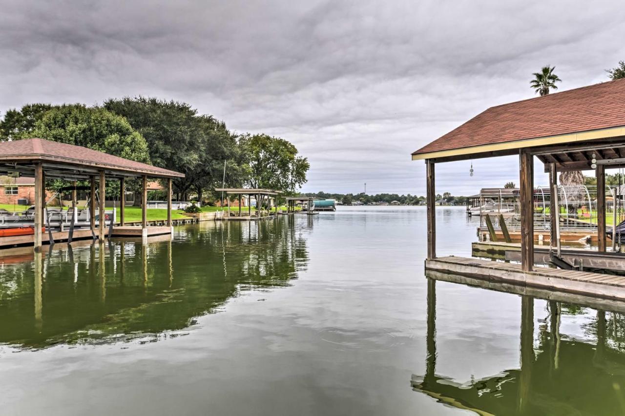 Quiet Lake Conroe Townhome With 2 Boat Slips! Willis Luaran gambar